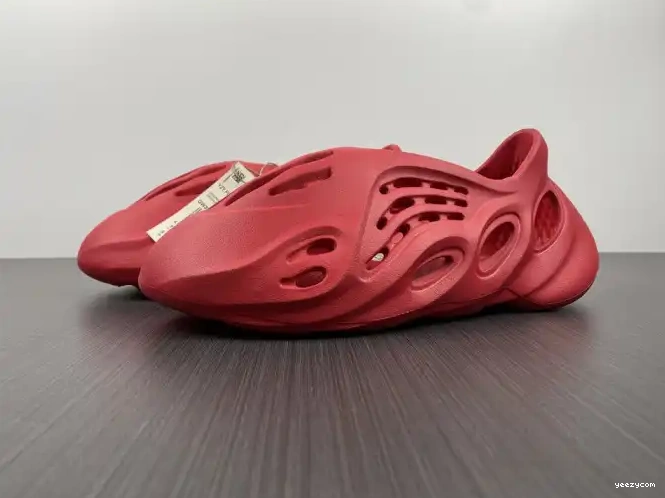 Foam Red Adidas CW3355 Yeezy 0618